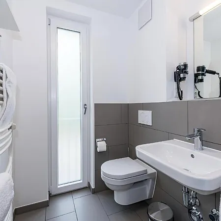 Deichhaeuser Anna Kueste Deichhaeuser Anna Kueste 8-20 *